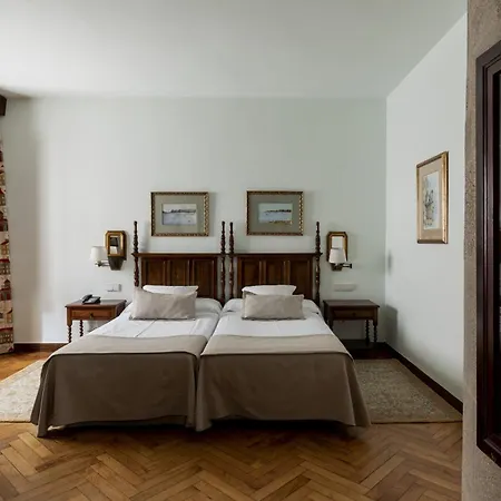 Hotel De 4*