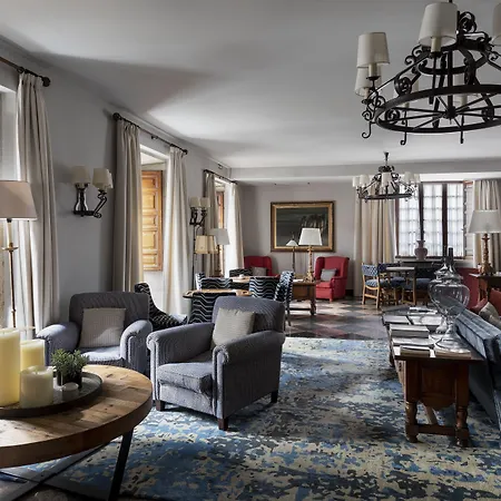 Hotel De 4*